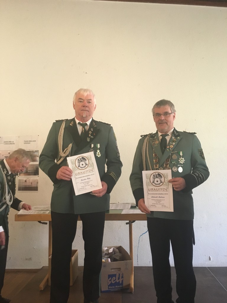 Sieger Senioren A: 2. Andreas Schmidt (re), 3. Rolf Specker (li)