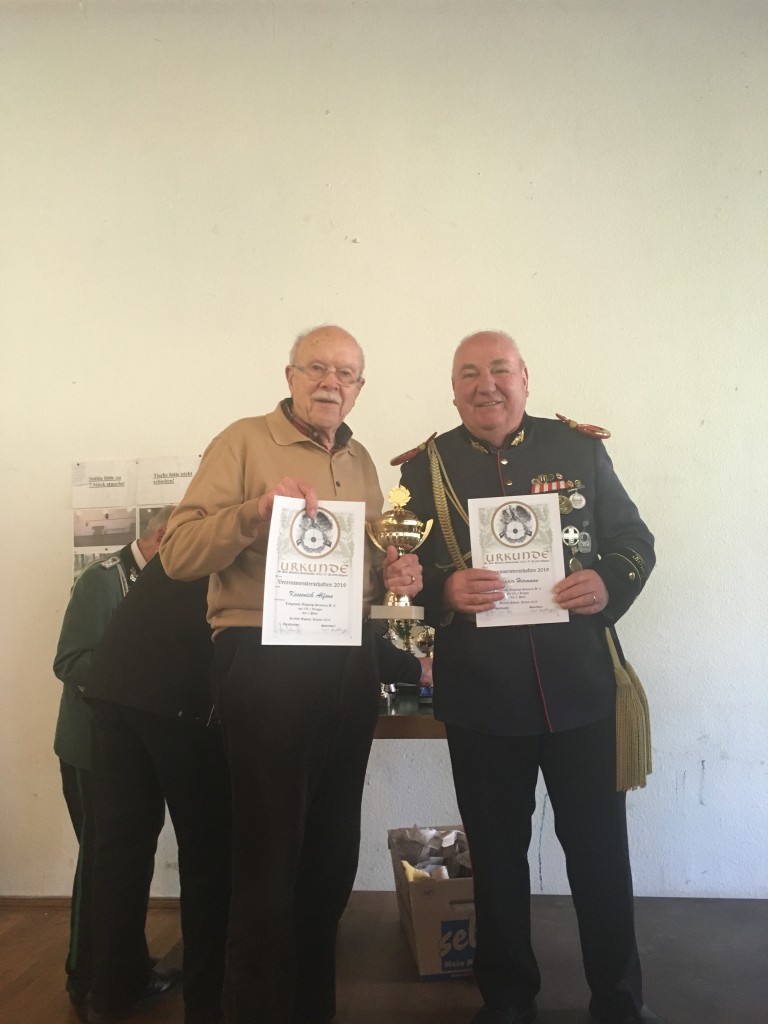 Sieger Senioren B und C: 1. Alfons Kessenich (li), 2. Hermann Küpper (re)