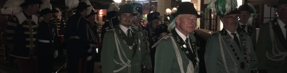 Oppumer Schützen nahmen beim Großen Zapfenstreich teil